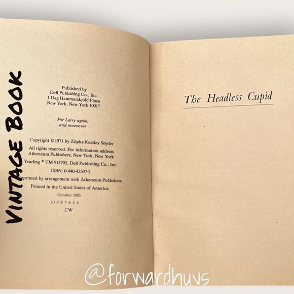 Bundle Sale 3 for $15 | The Headless Cupid by Zilpha Keatley Snyder | 1985 - Picture 4 of 7